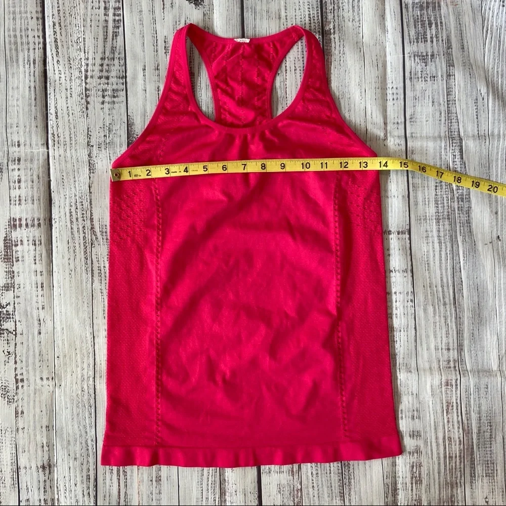 Fabletics Delta Seamless Tank II. Size XSmall - Picture 6 of 7